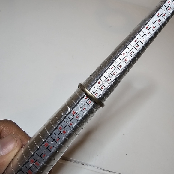 Sterling Silver 925 Black Onyx carved Leaf Motif Ladies Ring size 9 Weighs 4 Gms - Picture 6 of 7